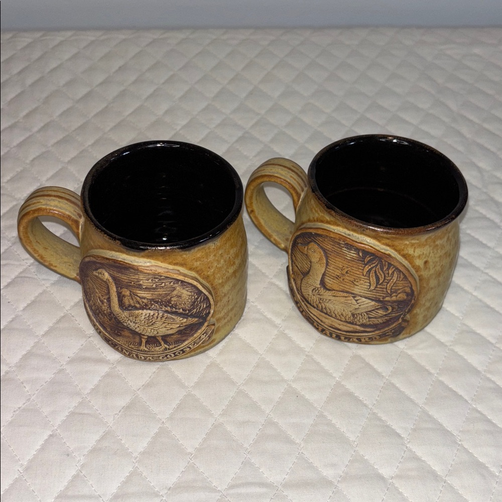 Handcrafted Stonebridge
Stoneware Pottery Mugs The Canada Goose & The Mallard - Picture 2 of 9
